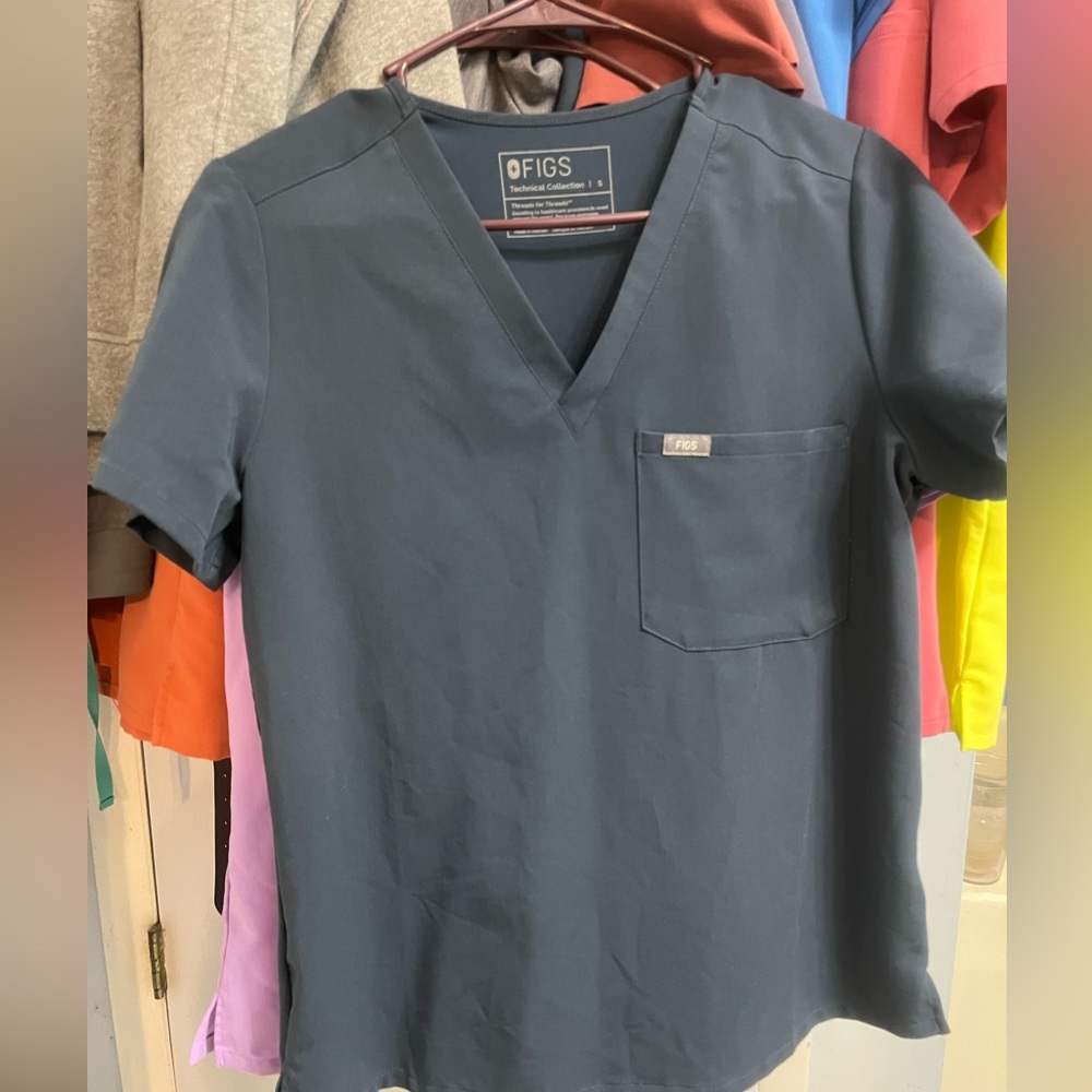 Figs Dark Harbor one pocket scrub top.